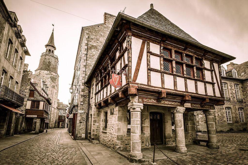 Appartement de la Tour de l'Horloge de DINAN Extérieur photo